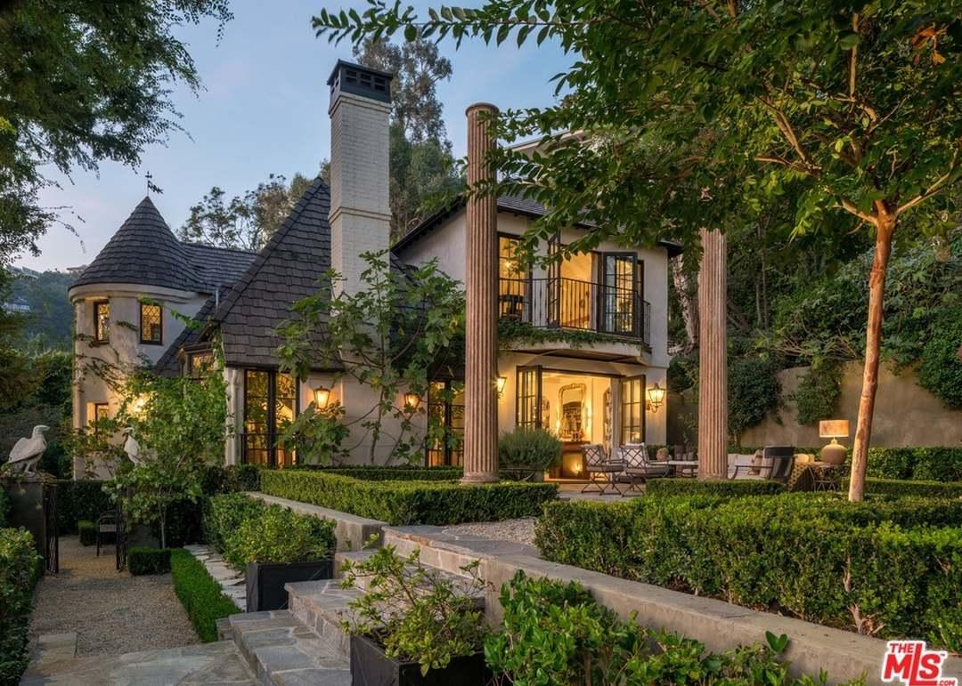 Villa on Hollywood Boulevard