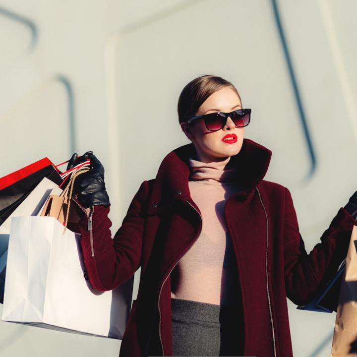 From house to market: outfits that survive a real day